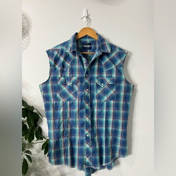 Wrangler Button Down - Picture 5 of 7